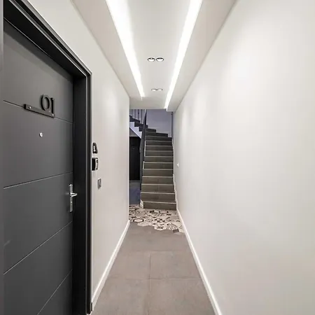 Apartment Cozy Renovated Studio - Meynadier *