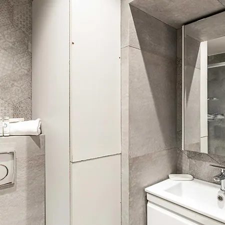 Cozy Renovated Studio - Meynadier Appartement