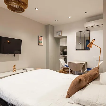 Cozy Renovated Studio - Meynadier Appartement *